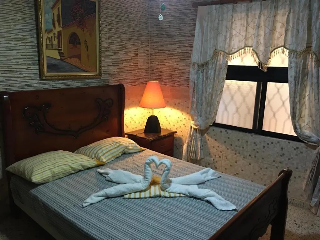Guest house Guest-House Alquiler Hotel Santo Domingo